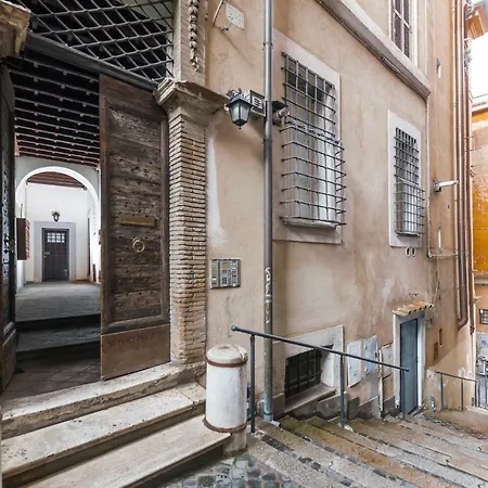 Two Bedrooms With Solarium With View On San Peter Church And Sant'angelo Castle *