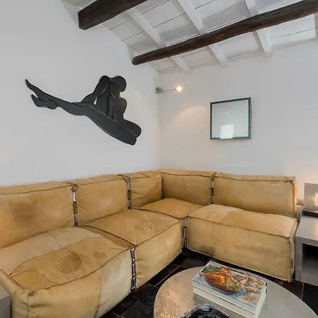 Apartment Two Bedrooms With Solarium With View On San Peter Church And Sant'angelo Castle