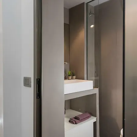 Two Bedrooms With Solarium With View On San Peter Church And Sant'angelo Castle Apartment