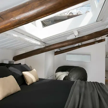 Apartment Two Bedrooms With Solarium With View On San Peter Church And Sant'angelo Castle