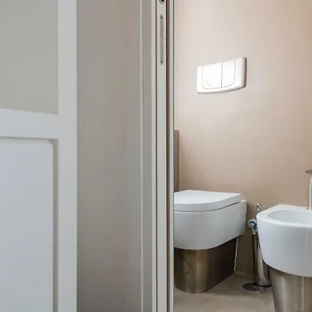 Apartment Two Bedrooms With Solarium With View On San Peter Church And Sant'angelo Castle *