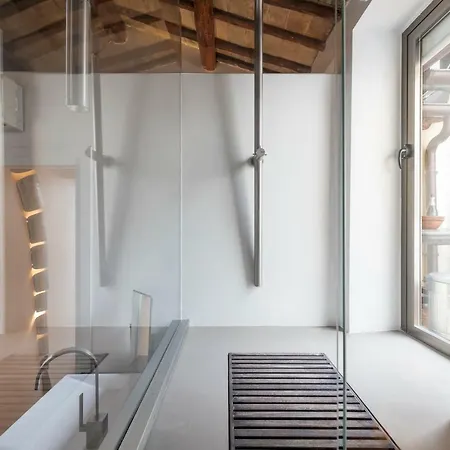 Two Bedrooms With Solarium With View On San Peter Church And Sant'angelo Castle Apartment Rom