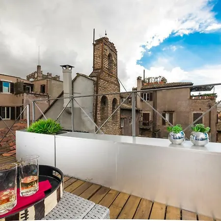 Apartment Two Bedrooms With Solarium With View On San Peter Church And Sant'angelo Castle